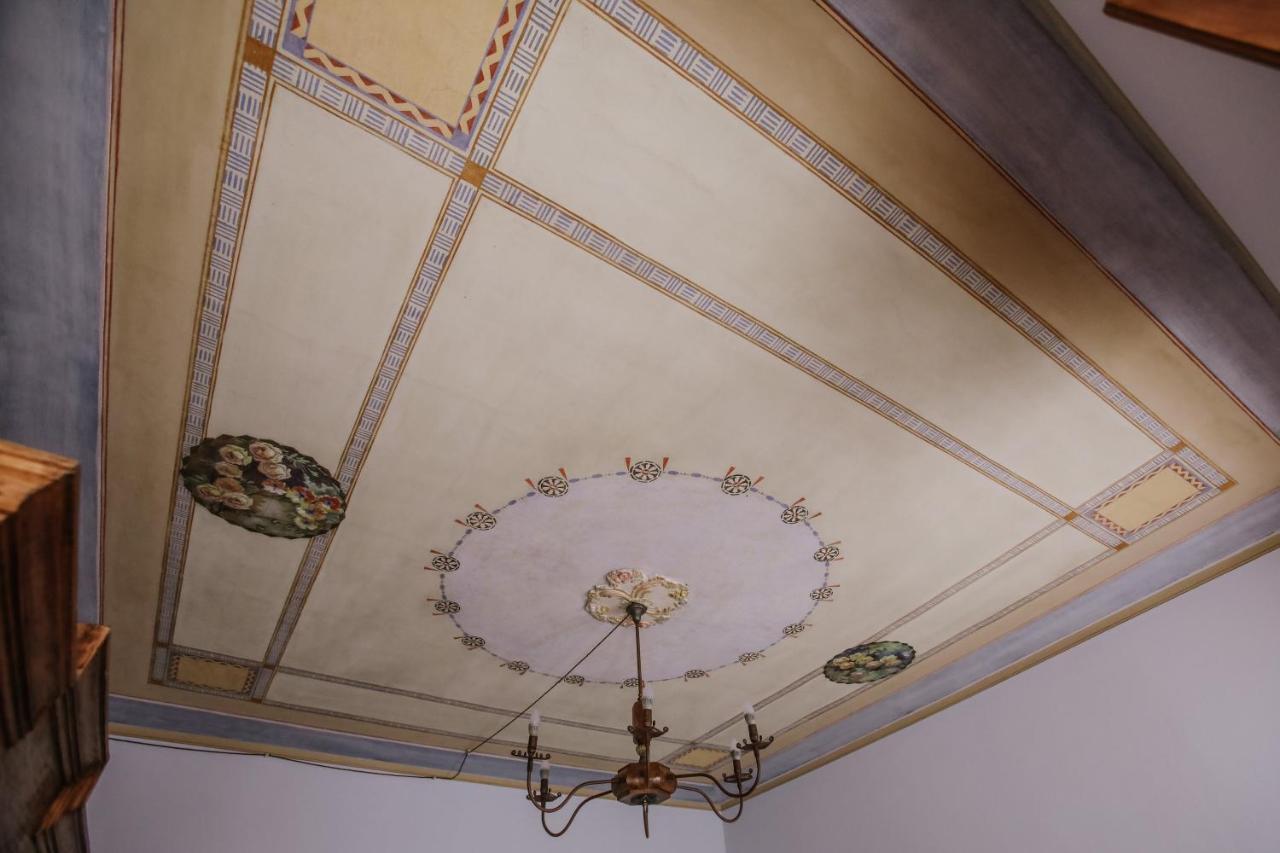 Ferienwohnung Il Pozzo Fiorito Cossombrato Exterior foto
