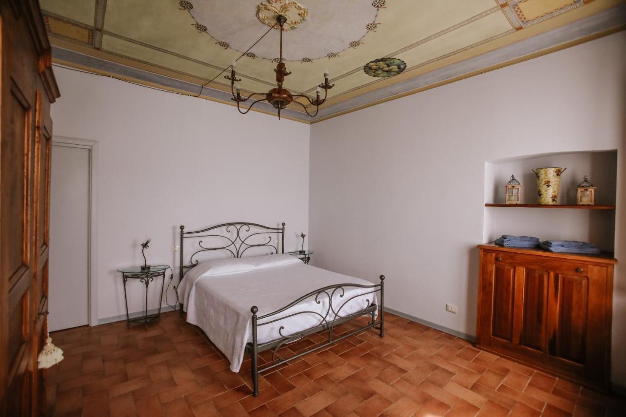 Ferienwohnung Il Pozzo Fiorito Cossombrato Exterior foto