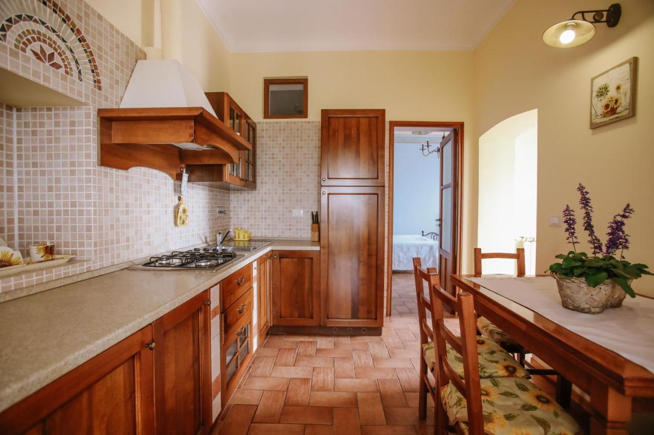 Ferienwohnung Il Pozzo Fiorito Cossombrato Exterior foto