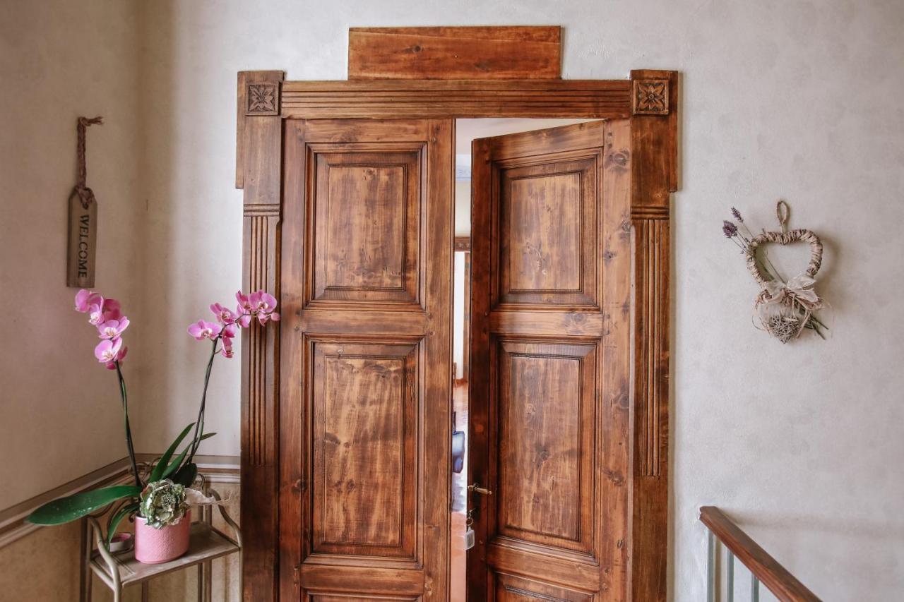 Ferienwohnung Il Pozzo Fiorito Cossombrato Exterior foto