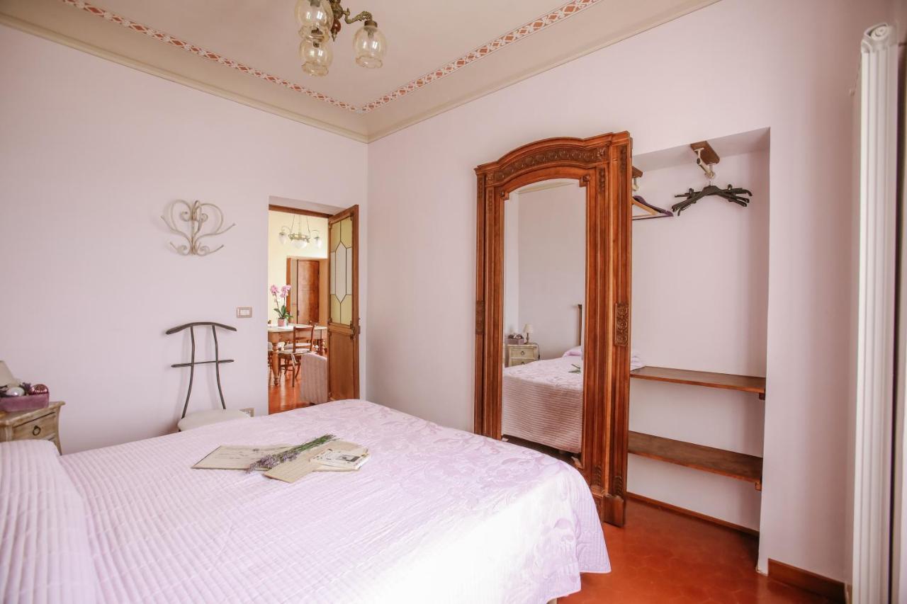 Ferienwohnung Il Pozzo Fiorito Cossombrato Exterior foto
