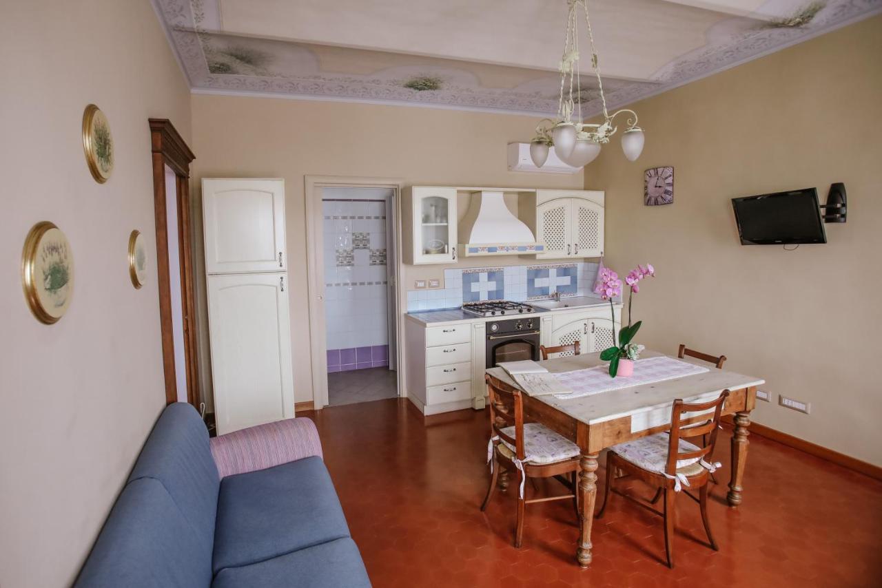 Ferienwohnung Il Pozzo Fiorito Cossombrato Exterior foto