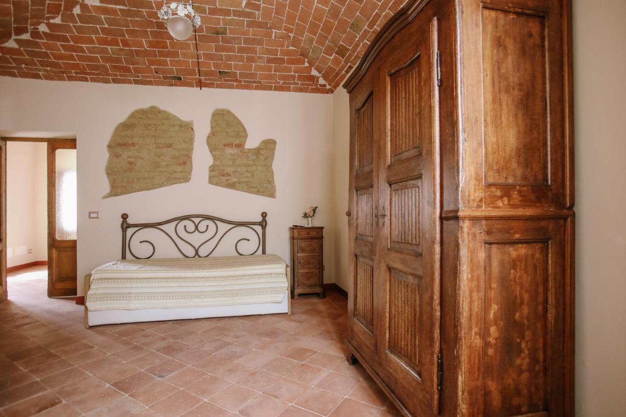 Ferienwohnung Il Pozzo Fiorito Cossombrato Exterior foto