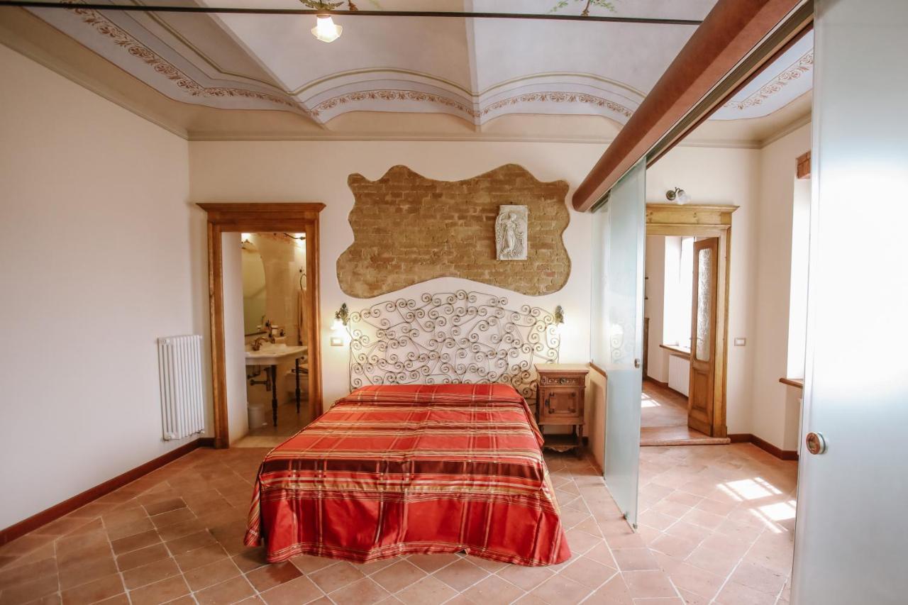Ferienwohnung Il Pozzo Fiorito Cossombrato Exterior foto