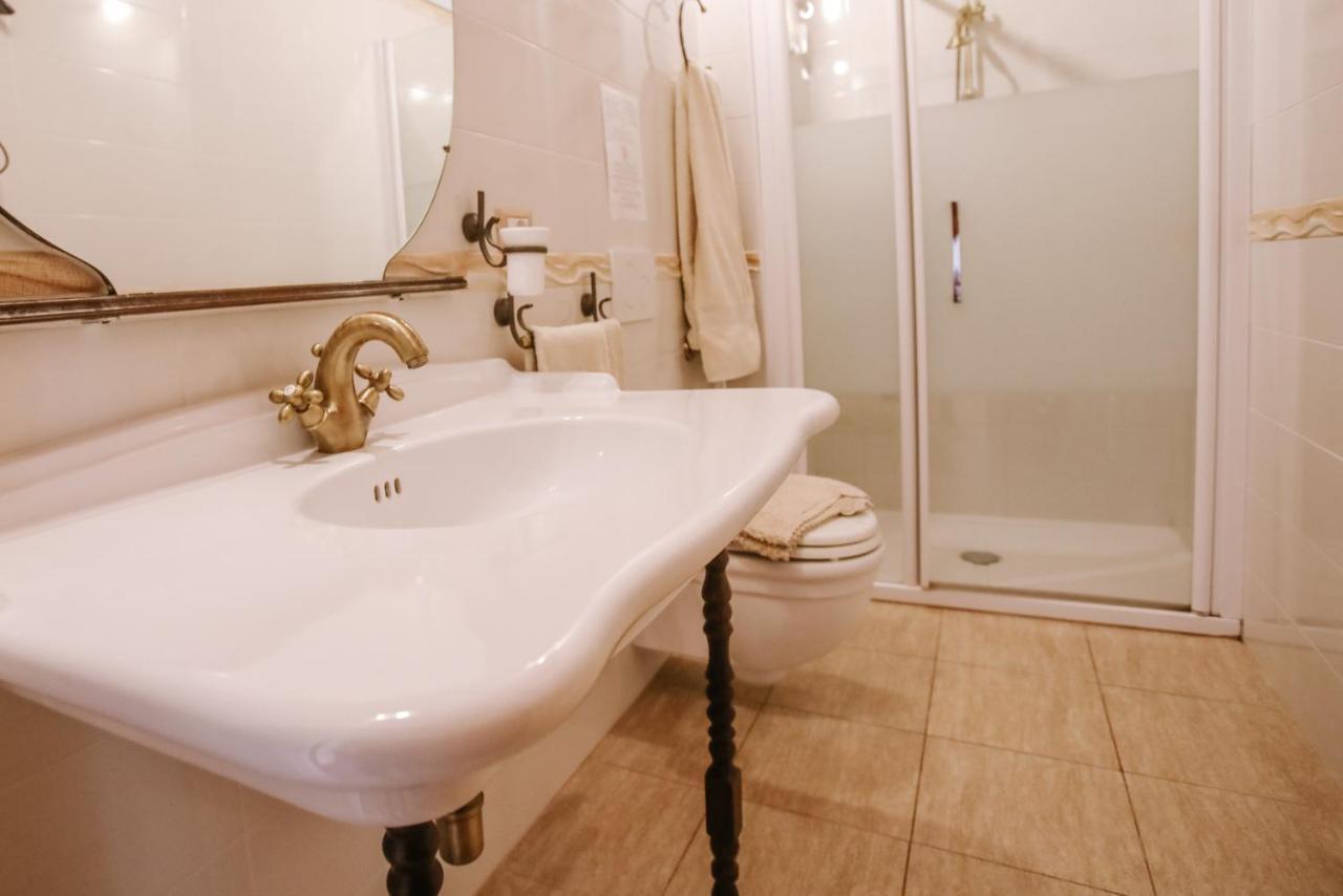 Ferienwohnung Il Pozzo Fiorito Cossombrato Exterior foto